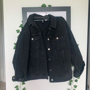 DIVIDED BLACK JEAN JACKET